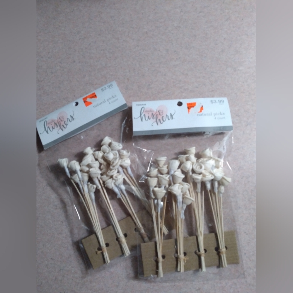 Studio His & Hers Natural Picks